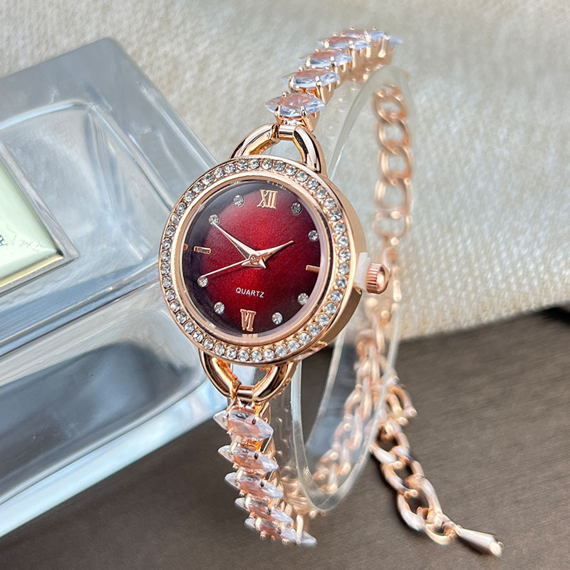 Luxury Watch Diamond - UTHAI CQ383 سوار ساعة نسائي عصري
