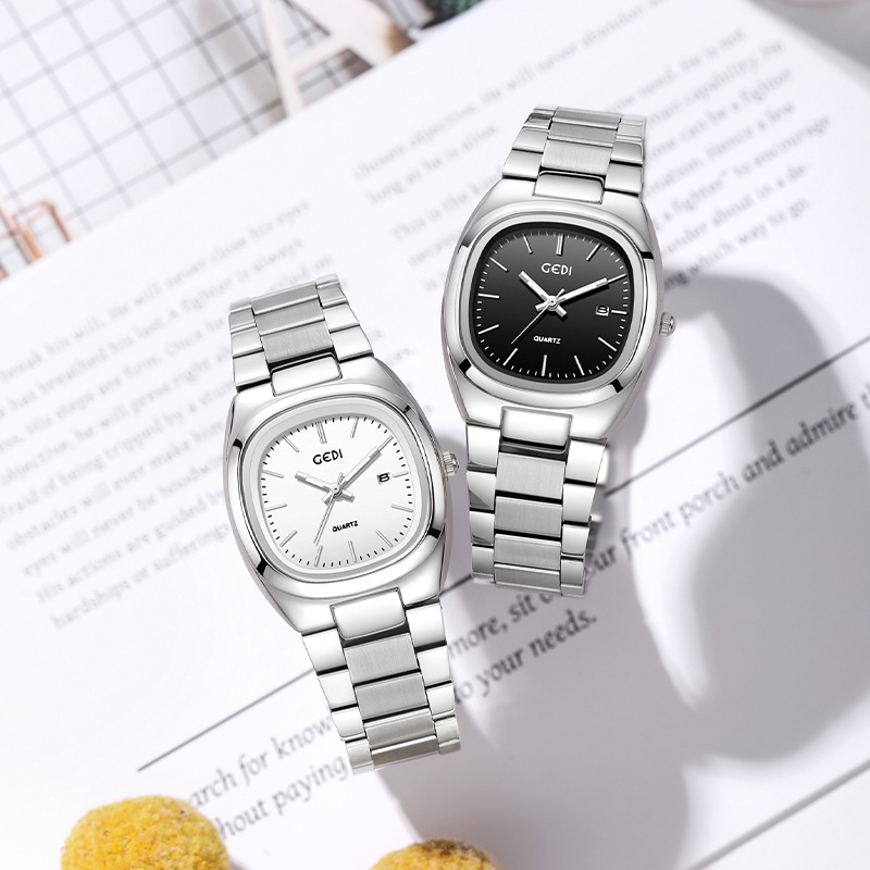 ساعة يد نسائية أنيقة من UTHAI  - مراجعة Luxury Watch Deals وسعره