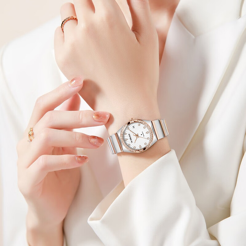 ساعة يد نسائية فاخرة أنيقة مضي - مراجعة Luxury X I Watch وسعره