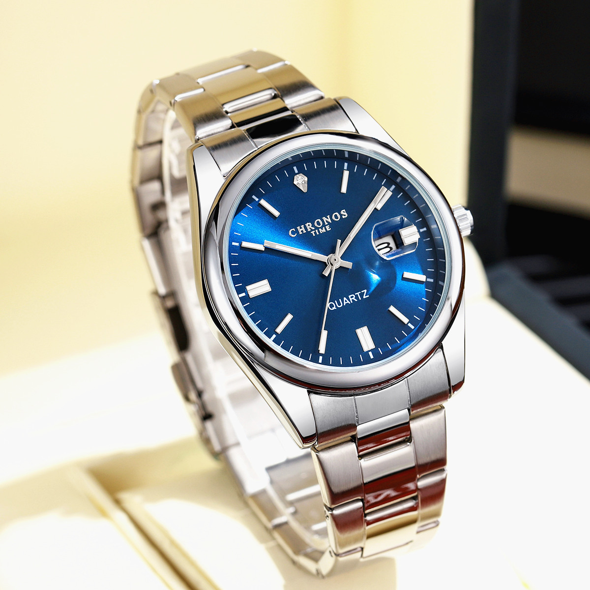 كرونوس العلامة التجارية الفاخر - مراجعة Luxury Watch Cartier وسعره