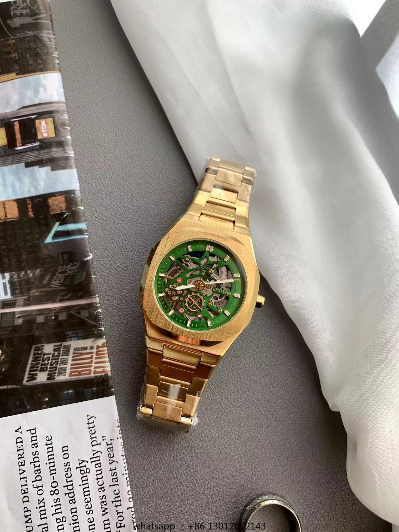 ساعة مربعة صغيرة كوارتز صغيرة  - مراجعة Luxury Watch Gold وسعره