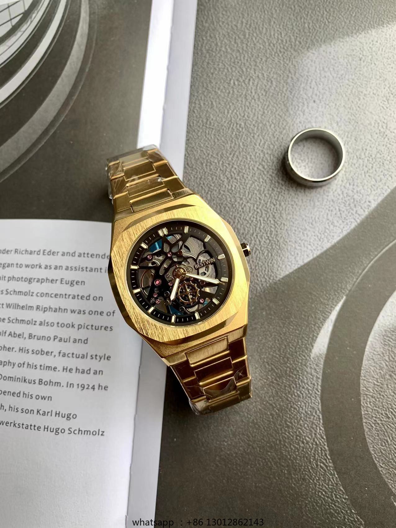ساعة مربعة صغيرة كوارتز صغيرة  - مراجعة Luxury Watch Gold وسعره
