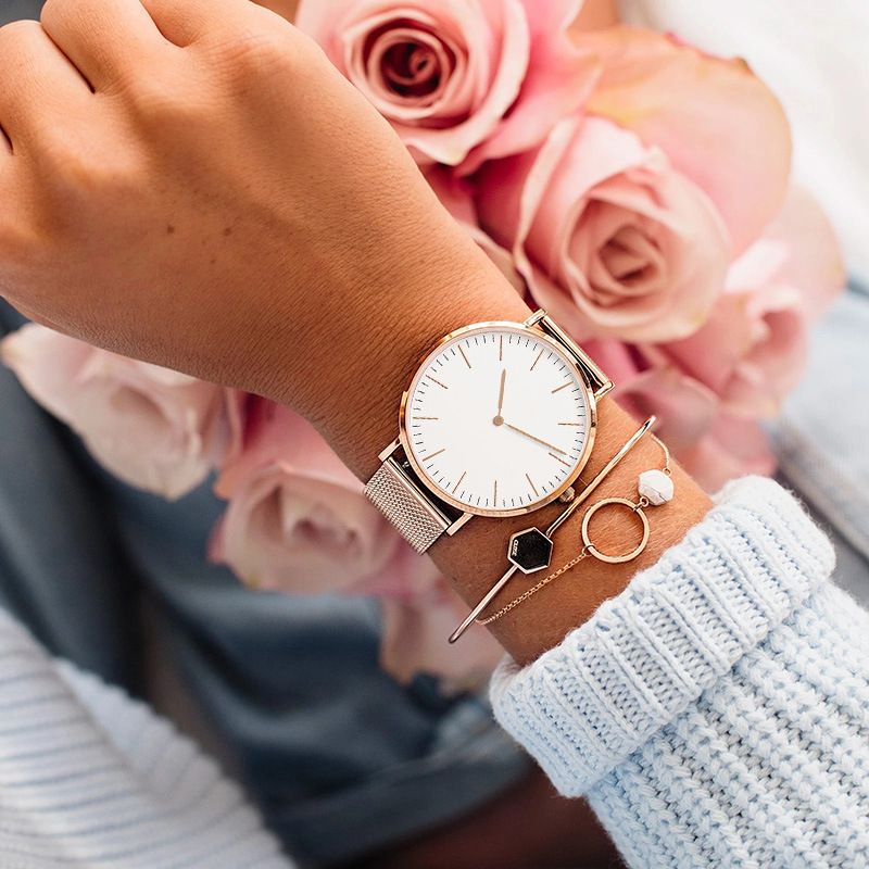 ساعة يد كوارتز بحزام شبكي من ا - مراجعة Luxury Watch Deals وسعره
