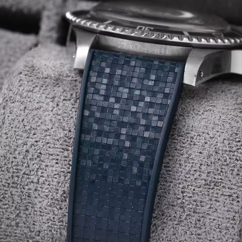 CTS FKM حزام ساعة مطاطي 16 ملل - مراجعة Luxury Watch Cartier وسعره