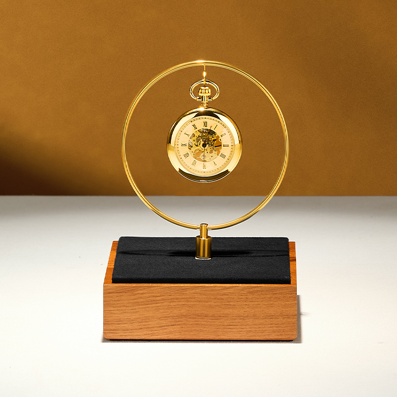 حامل عرض ساعة الجيب الفاخر من  - مراجعة Luxury Watch Gold وسعره