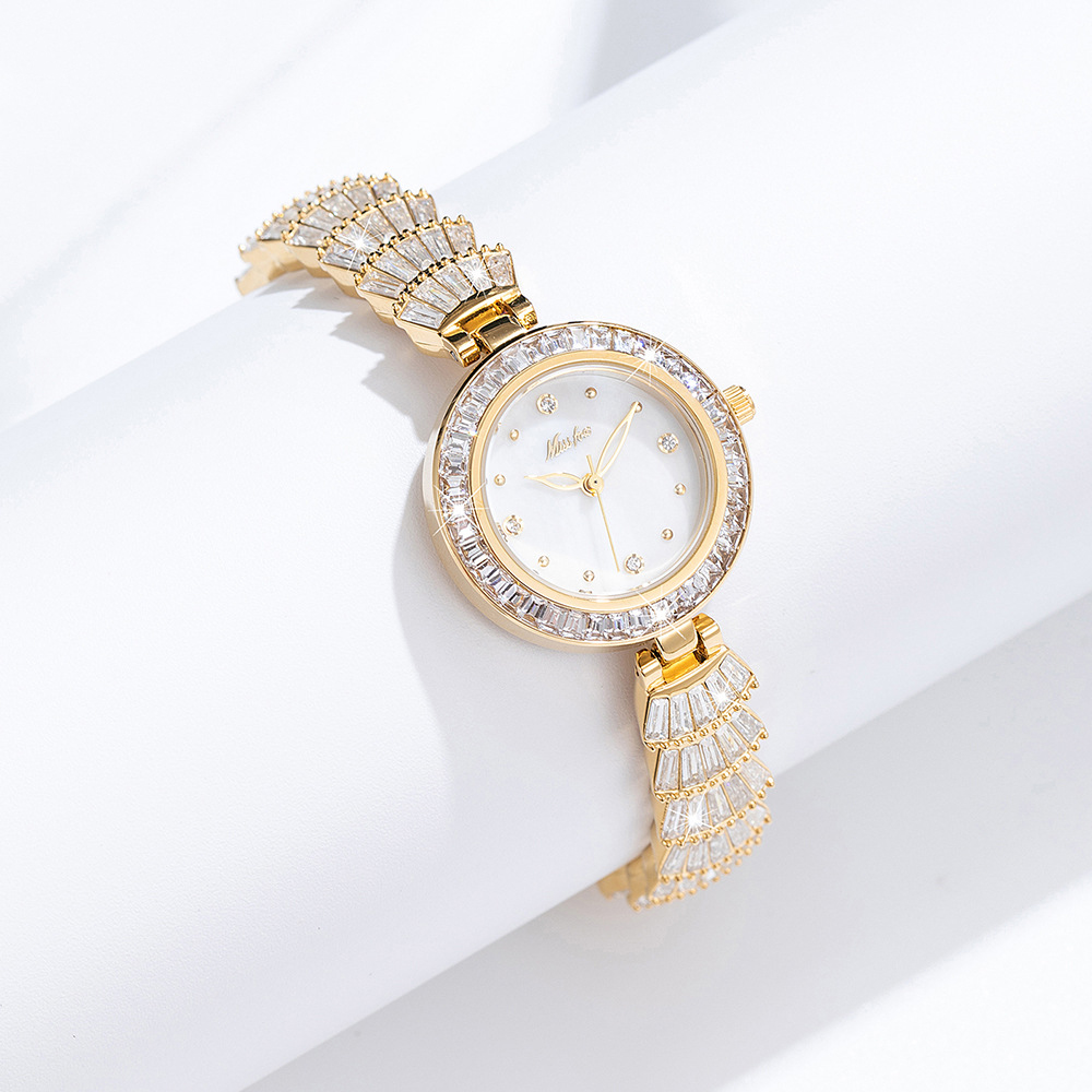 ساعة كوارتز فاخرة فرنسية خفيفة - مراجعة Luxury Watch Diamond وسعره