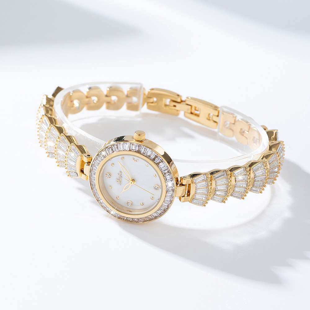 ساعة كوارتز فاخرة فرنسية خفيفة - مراجعة Luxury Watch Diamond وسعره
