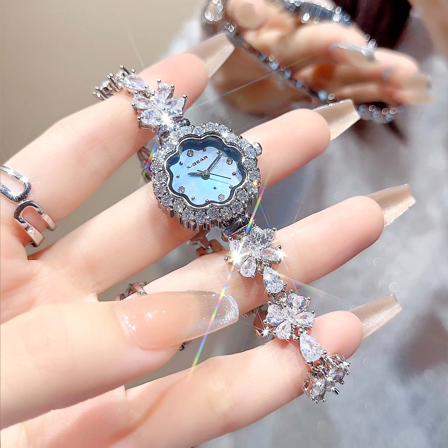 ساعة يد نسائية فاخرة X-GEAR عل - مراجعة Luxury X I Watch وسعره