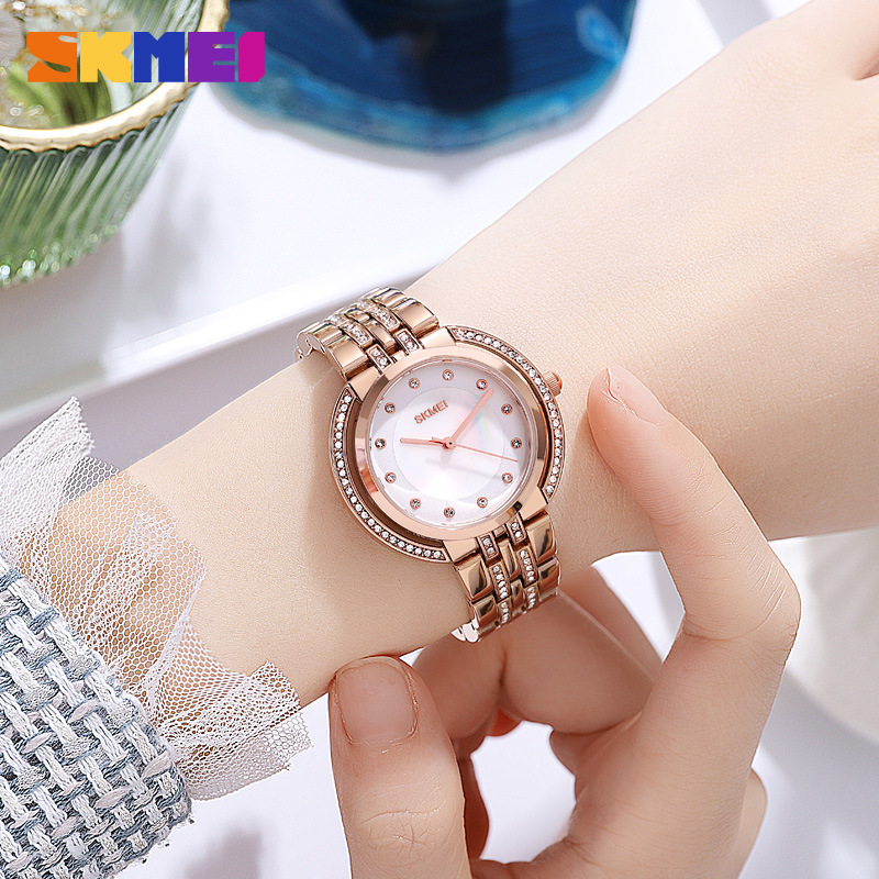 ساعات يد نسائية فاخرة بسوار من - مراجعة Luxury Watch Usa وسعره