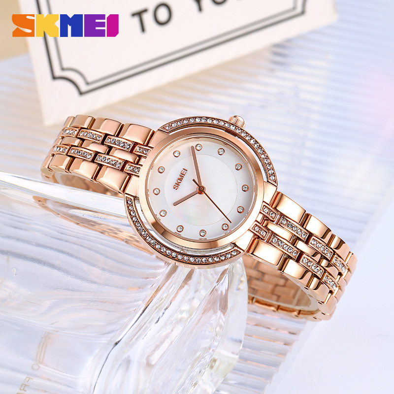 ساعات يد نسائية فاخرة بسوار من - مراجعة Luxury Watch Usa وسعره