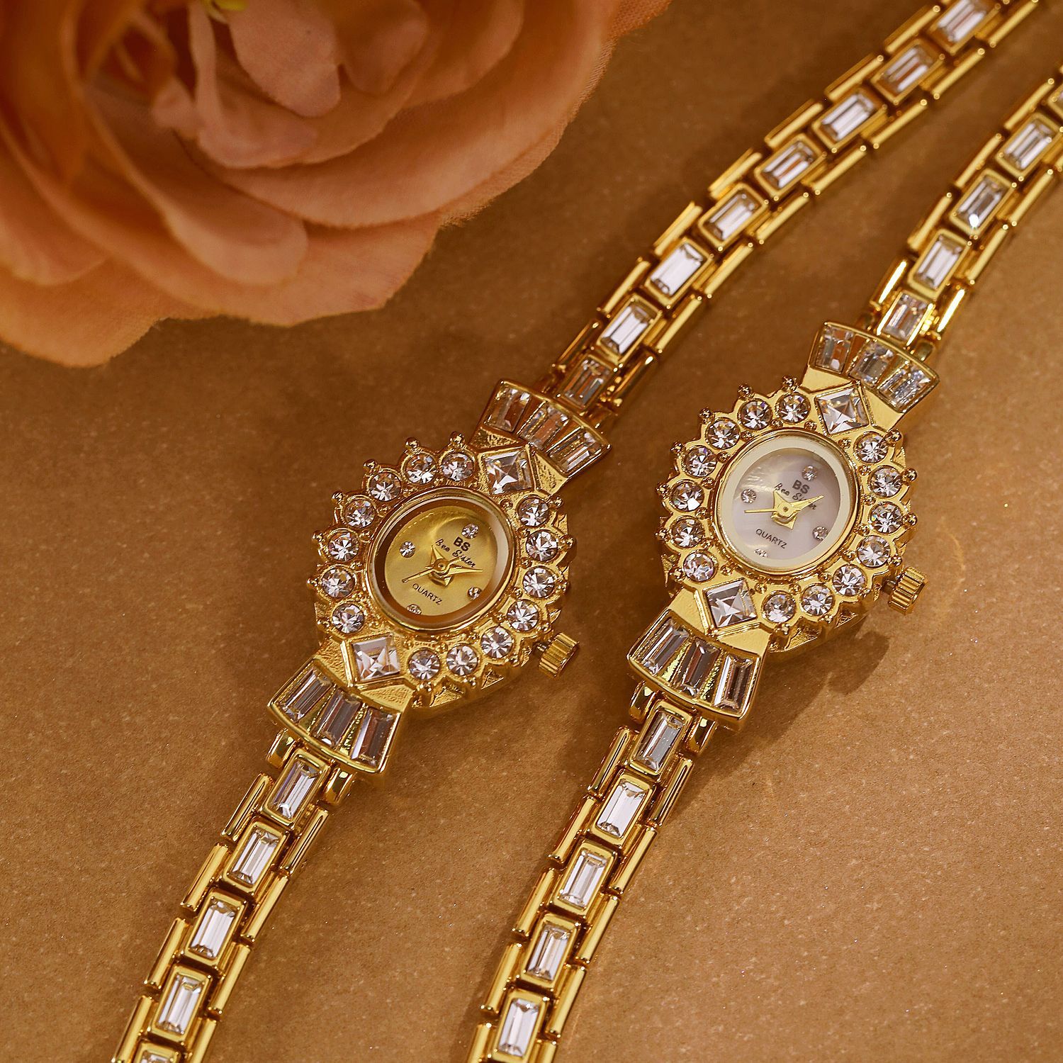 ساعة كوارتز نسائية صغيرة مرتبط - مراجعة Luxury Watch List وسعره